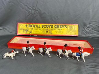 Britains Royal Scott Grays No 32 Original Lead Toy Soldiers In Box Great Condition For Age London England