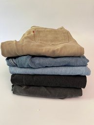 A Group Of 5 Vintage Levi Jeans - Reseller Alert