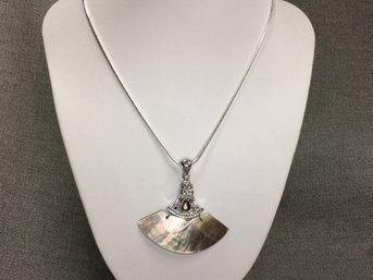 Lovely And Unusual 925 / Sterling Silver Necklace With Abalone Pendant - Very Nice Piece - Brand New !