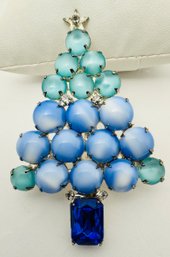 LARGE VINTAGE SILVER TONE SHADES OF BLUE & WHITE RHINESTONE CHRISTMAS TREE BROOCH