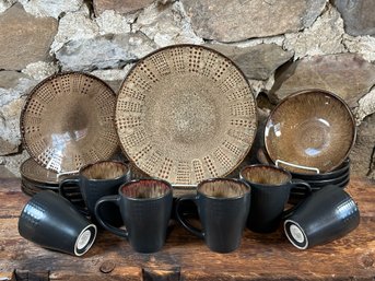 Gourmet Basics Stoneware By Mikasa, Daymon Mocha Pattern