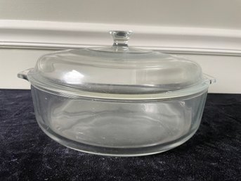 Covered Glass Baking Casserole