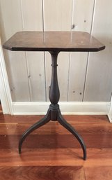 Antique Sheraton Style Mahogany Occasional Side Accent Table