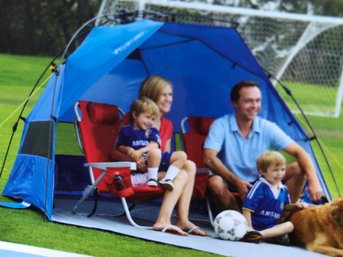 Brand New LIGHTSPEED - Pop Up Shelter / Lean-to Style - Quick Shelter - Great Quality With Carrying Case