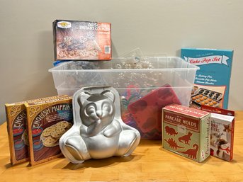 Cookie Cutters And Baking Accessories