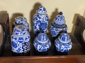 SIX PIECES CHINESE BLUE AND WHITE JARS