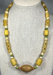 Vintage Bakelite Beaded Necklace Yellow Green Colors 20' Long