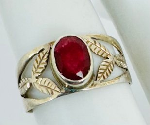 PRETTY STERLING SILVER AND RUBY RING