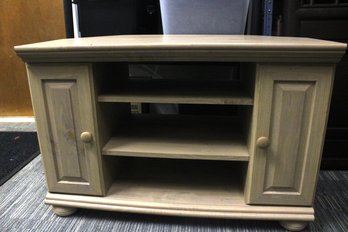 Wood Tv Stand W/ 2 Cabinet Storage