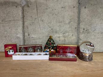 Miscellaneous Christmas Decor