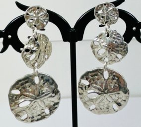 VINTAGE STERLING SILVER GRADUATED SAND DOLLAR DANGLE EARRINGS