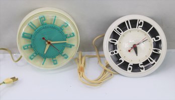 Vintage Modern Kitchen Wall Clock Lot