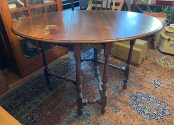 Vintage Hard Wood Drop Leaf Gate Leg Table With Turned Legs