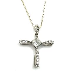 Beautiful Vintage Sterling Silver CZ Stones Cross Pendant Necklace