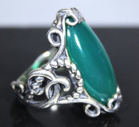 Beautiful Sterling Silver Jadeite Green Onyx Ladies Ring Size 7