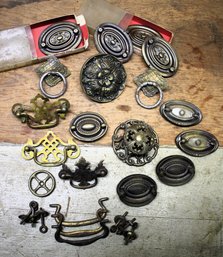 Vintage Mix Of Furniture Drawer Pulls