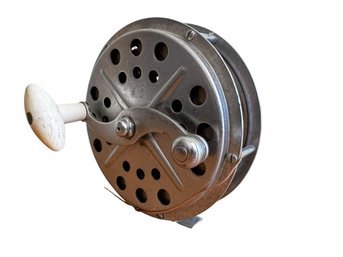 Pflueger Pakron No. 3178 - Saltwater Fishing Reel