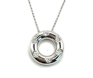 Vintage Sterling Silver Round CZ Stone Pendant Necklace