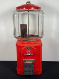 A 1950S TABLETOP PENNY GUMBALL MACHINE IN WORKING CONDITION