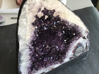 Amethyst Crystal Geode, 21LB 8 Oz,  11 1/2 Inch Tall. 9 1/2 Inch Wide 6 Inch Deep