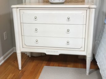 Lovely Like New ETHAN ALLEN French Style Chest - Nice Lightly Distressed Paint - Beautiful Piece ! Made In USA