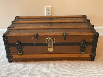 Antique Early 1900s Flat Top Wood Leather & Metal Steamer Trunk No Key