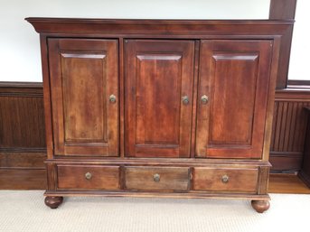 Large ETHAN ALLEN Media / TV Cabinet - Made In America - Pocket Doors - MANY USES - Lots Of Potential !