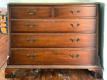 A Vintage Mahogany Chest Of Drawers With Glass Top By Kindel Furniture, Grand Rapids