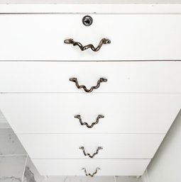 Modern Cabinet And Cabinet Pulls
