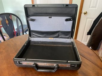 Samsonite Delegate 18x13x5 Hard Side Briefcase