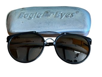 Vintage Eagle Eyes Aviator Style Sunglasses With Original Aluminum Case