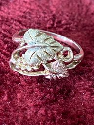 Grape Leaf 10k Gold Ring Size 4.5