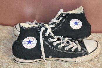 Used Mens 10.5 Converse Allstar