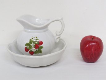 McCoy Pottery 'Strawberries' Pitcher & Bowl Set