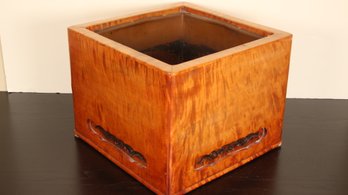 BEAUTIFUL ANTIQUE JAPANESE WOODEN HABACHI WITH COPPER LINED INSERT