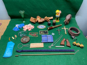 Vintage/Antique Collectibles Lot 4: Mid Century Wood Block Puzzle, 1935 Easter Chick Decoration, Plus More!