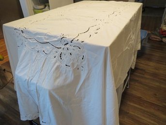 Vintage White Lace Tablecloth