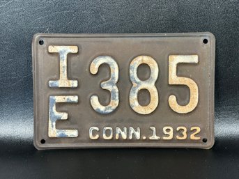 Vintage License Plate: CT 1932, IE 385