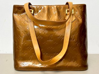 A Louis Vuitton Vernis Houston Bag In Bronze