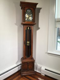 Very Nice Grandmother Clock By WINDSOR - TEMPUS FUGIT - Solid Oak - Brass Weights - Was Told It Works