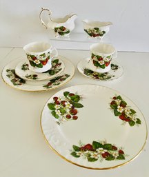 8 Pc Hammersley England STRAWBERRY RIPE Bone China : Dessert Set-plates, Cups, Saucers, Sugar, Creamer