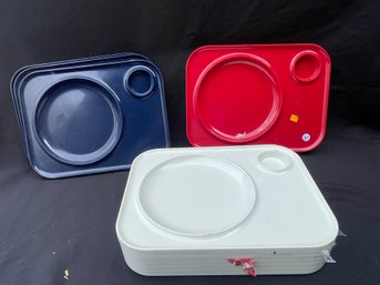 1970S LUNCHEON TRAYS