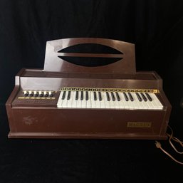 Magnus Electric Chord Organ