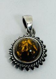 STERLING SILVER AND AMBER PENDANT