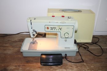 Vintage Portable Singer Stylist Sewing Machine