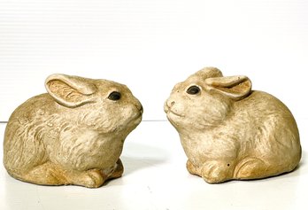 Signed And Dated Adorable Pair Of Bunny Cast Concrete Garden Statues