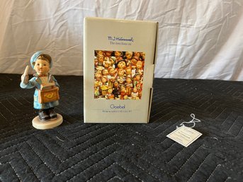 Goebel Hummel Postman 119 Figurine