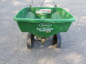 Scotts Turf Builder With Edge Guard Drop Spreader - Just In Time For Fall Fertilizing Your Lawn