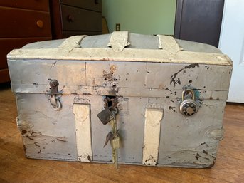 Small Antique Painted Steamer Trunk.