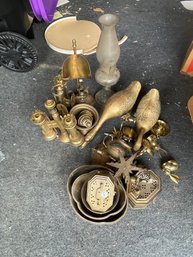 LARGE LOT OF VINTAGE BRASS INCLUDES SOLID BRASS CASE, LIGHTING, ETC.